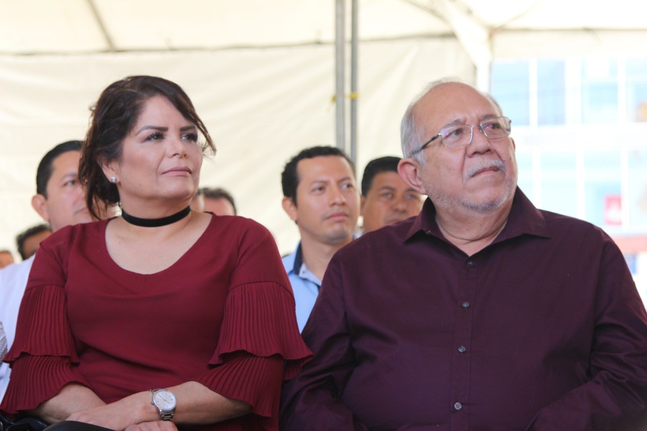 Alcalde de Mazatlán y su esposa dan positivo a coronavirus