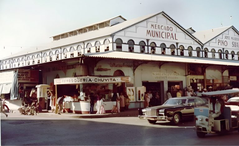 MERCADO  MUNICIPAL  1970